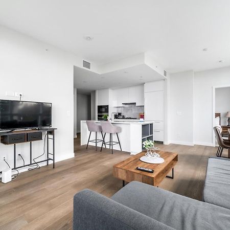 Urban Oasis: Stylish Apartment Retreat At Ubc Vancouver Exterior foto